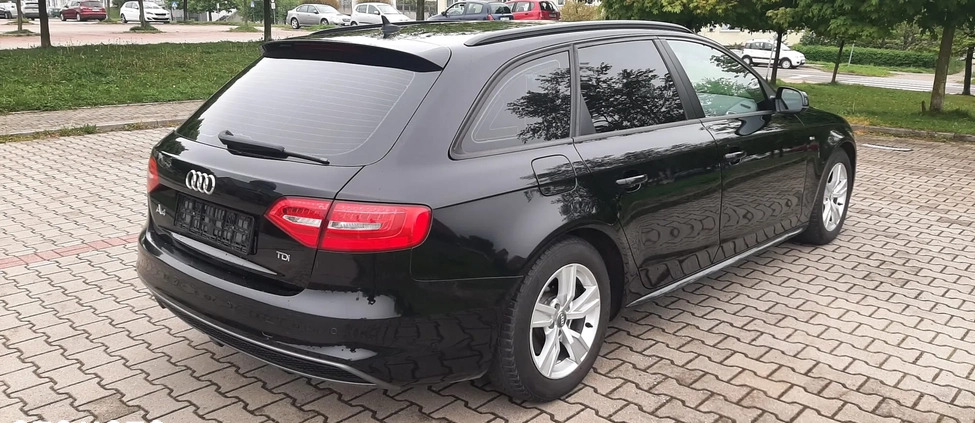 Audi A4 cena 49900 przebieg: 154000, rok produkcji 2013 z Krynica Morska małe 277